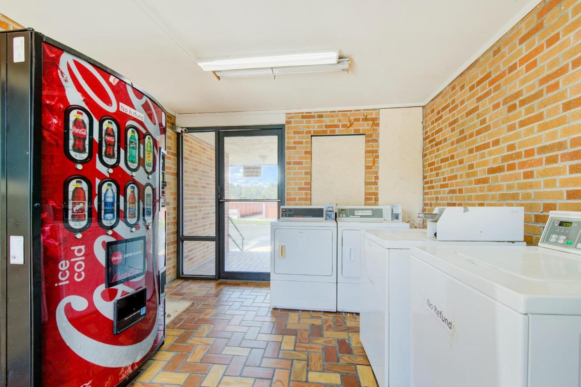 Oyo Hotel Douglas Ga Us-441 Zewnętrze zdjęcie