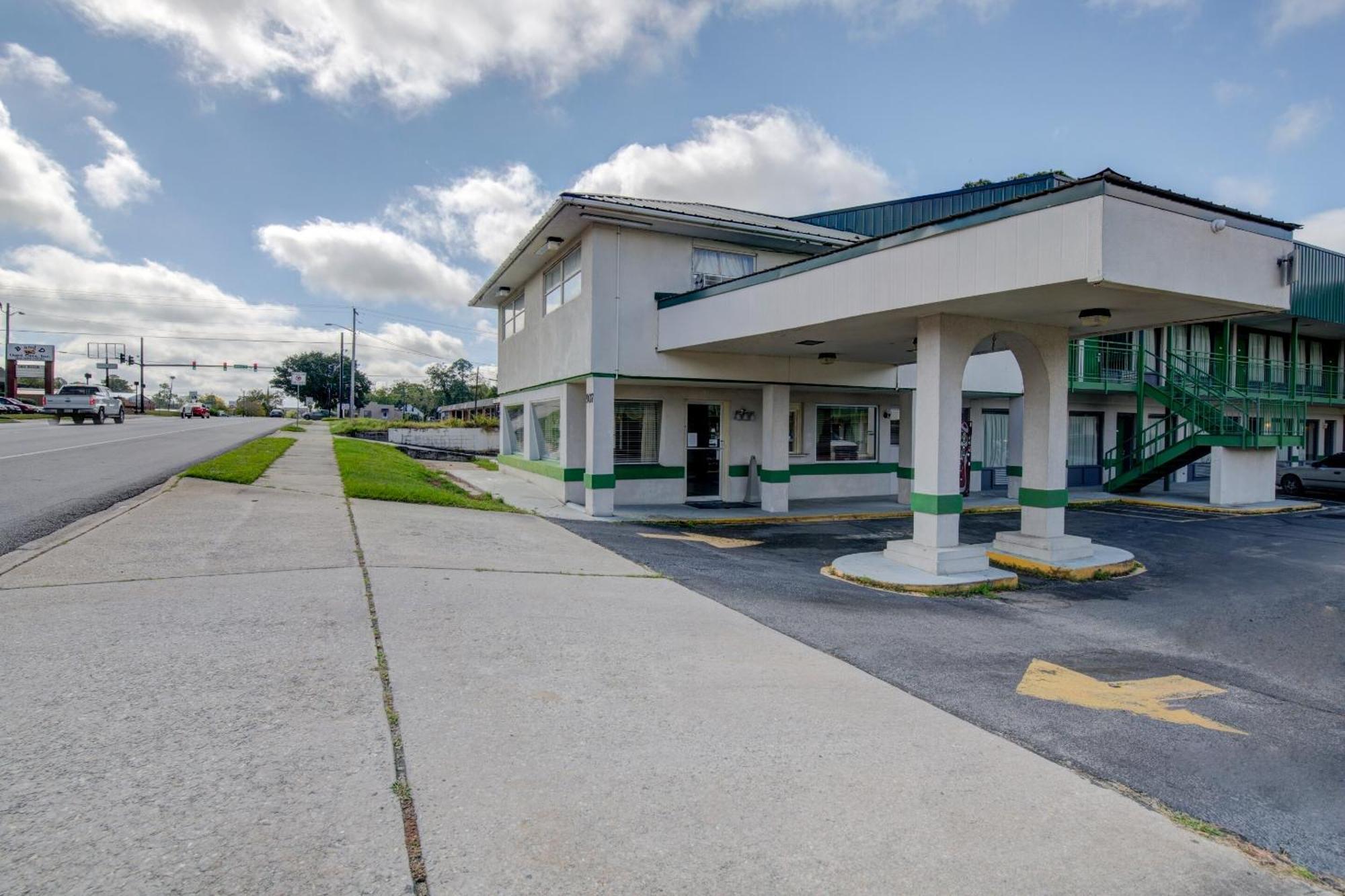 Oyo Hotel Douglas Ga Us-441 Zewnętrze zdjęcie