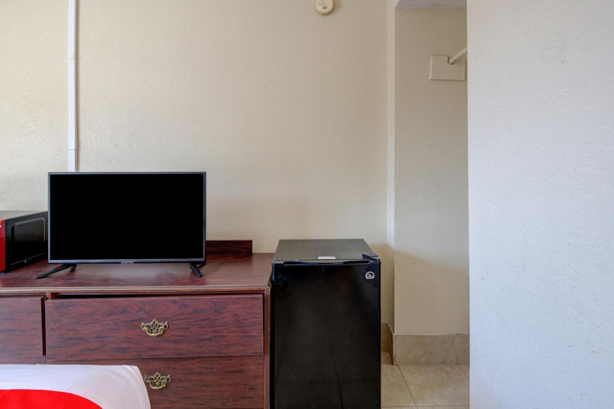 Oyo Hotel Douglas Ga Us-441 Zewnętrze zdjęcie